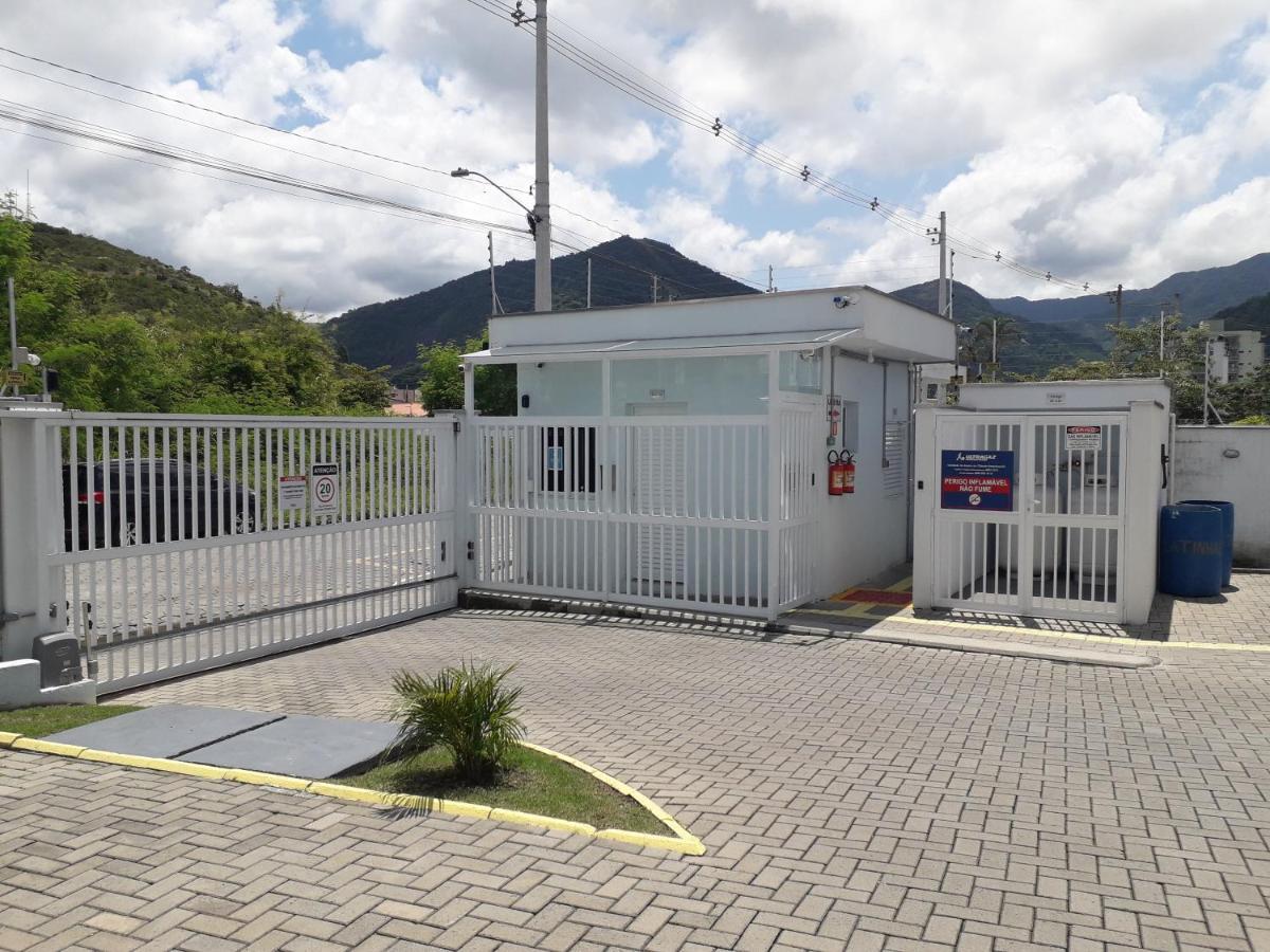 Apartamento Gab&Mar Praia Martim De Sa 卡拉瓜塔图巴 外观 照片